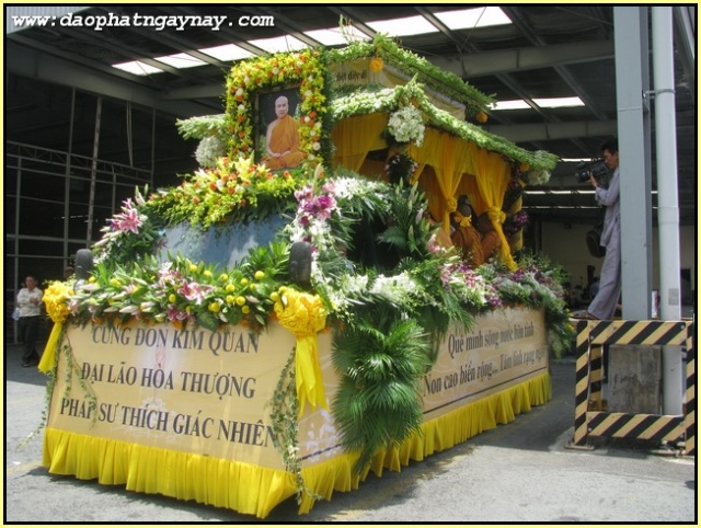 TP. HCM: Cung đón kim quan ĐLHT Thích Giác Nhiên về pháp viện Minh Đăng Quang