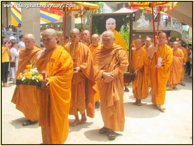 TP. HCM: Cung đón kim quan ĐLHT Thích Giác Nhiên về pháp viện Minh Đăng Quang