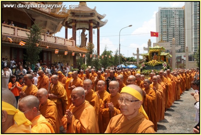 TP. HCM: Cung đón kim quan ĐLHT Thích Giác Nhiên về pháp viện Minh Đăng Quang