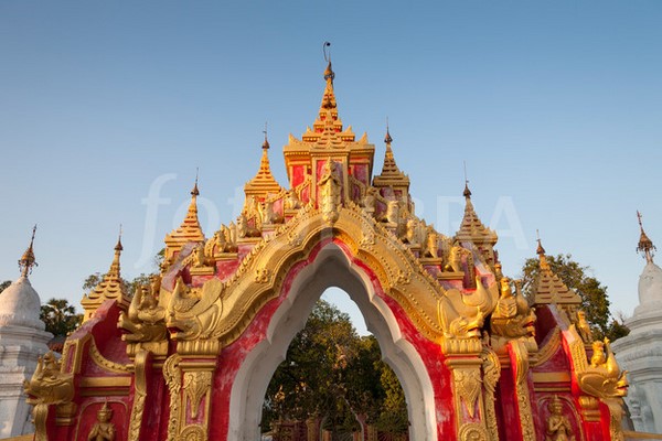 Myanmar: Ngôi Danh lam Cổ tự Kuthodaw có cuốn sách đá lớn nhất thế giới