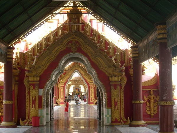 Myanmar: Ngôi Danh lam Cổ tự Kuthodaw có cuốn sách đá lớn nhất thế giới