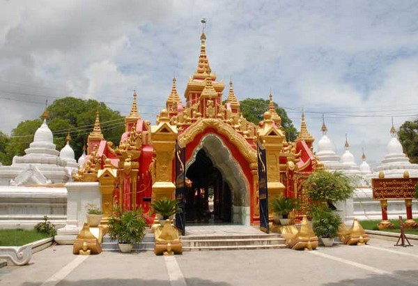 Myanmar: Ngôi Danh lam Cổ tự Kuthodaw có cuốn sách đá lớn nhất thế giới