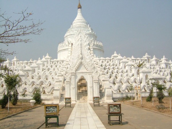 Myanmar: Ngôi Danh lam Cổ tự Kuthodaw có cuốn sách đá lớn nhất thế giới
