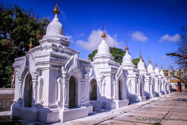 Myanmar: Ngôi Danh lam Cổ tự Kuthodaw có cuốn sách đá lớn nhất thế giới