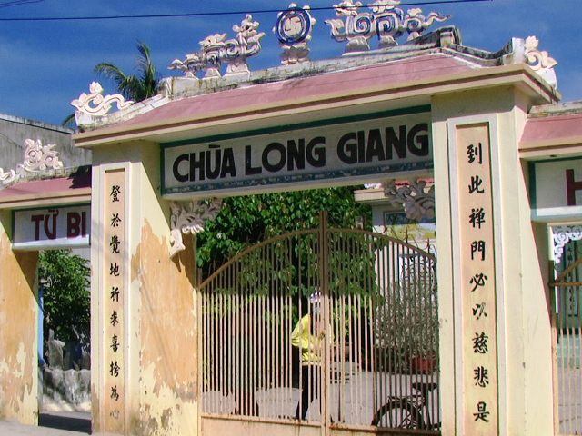 Khánh Hòa: Chùa Sắc tứ Minh Thiện trao tặng 1000 hộp cơm chay