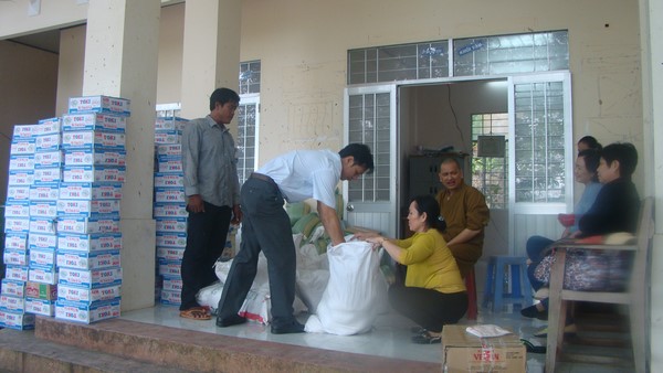 Hà Tiên: Từ thiện dịp Vu Lan Thắng hội