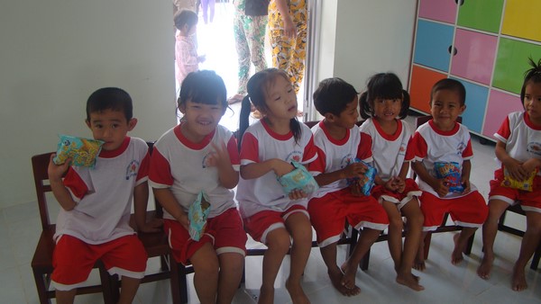 Hà Tiên: Từ thiện dịp Vu Lan Thắng hội