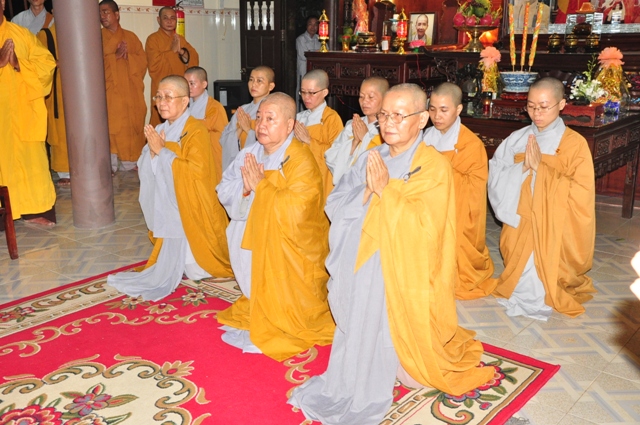 Long An: Lễ nhập kim quan cố Ni trưởng Đạt Cung