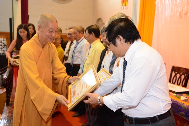 Quỹ Đạo Phật Ngày Nay: Lễ công bố chương trình &quot; Chung tay vì người bệnh&quot;