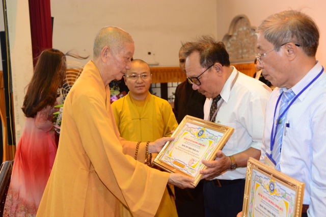Quỹ Đạo Phật Ngày Nay: Lễ công bố chương trình &quot; Chung tay vì người bệnh&quot;