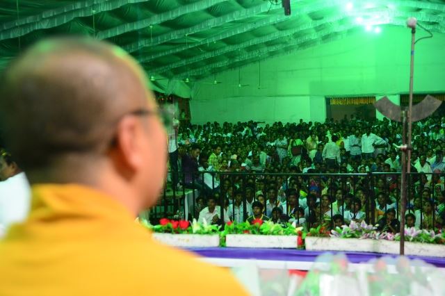 Phục hưng Phật giáo Ấn Độ: Sự cam kết phổ quát