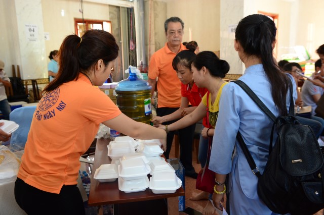 Quỹ Đạo Phật Ngày Nay: Một giọt máu cho đi, một cuộc đời ở lại