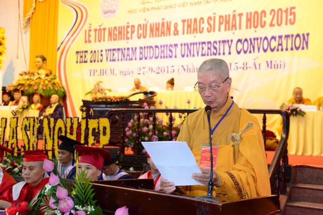 Gần 500 Cử nhân và Thạc sĩ Phật học khóa IX hân hoan mừng lễ tốt nghiệp