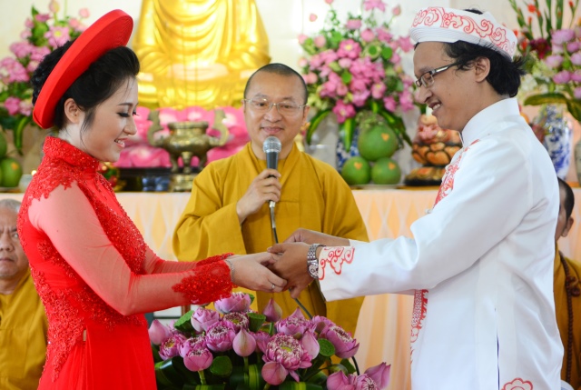 Ấm áp và ý nghĩa trong lễ hằng thuận tại chùa Giác Ngộ