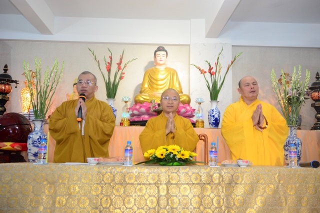 Quỹ Đạo Phật Ngày Nay tặng trên 200 xuất học bổng cho Tăng Ni năm học 2015-2016