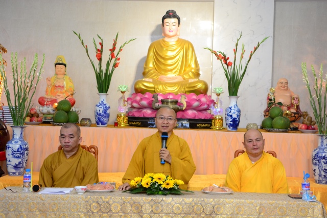 Quỹ Đạo Phật Ngày Nay tặng trên 200 xuất học bổng cho Tăng Ni năm học 2015-2016