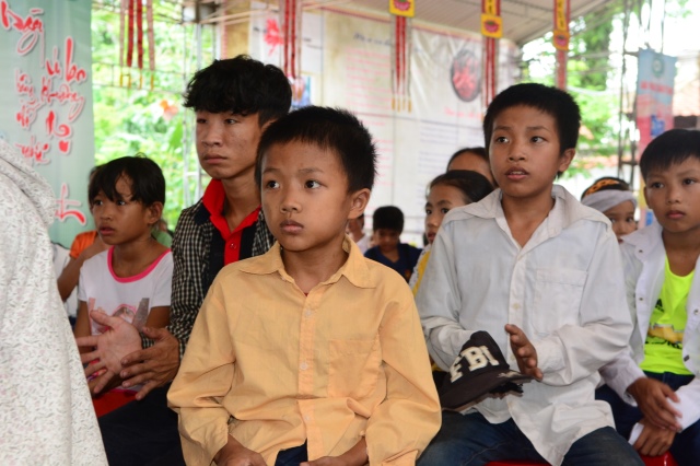 Quỹ Đạo Phật Ngày Nay chia sẻ tình thương với vùng đất nghèo Hà Tĩnh