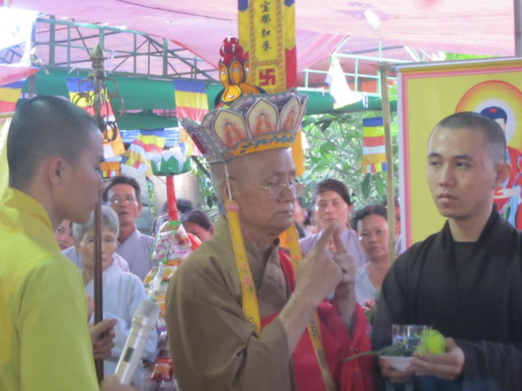 Đại lễ cầu siêu trai đàn chẩn tế giải oan bạt độ tại chùa Khánh Long