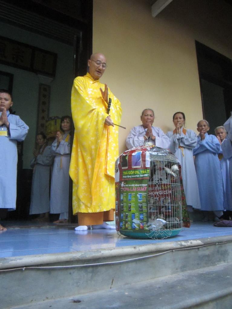 Một ngày tu tập Bát Quan Trai giới tại chùa Đức Hòa