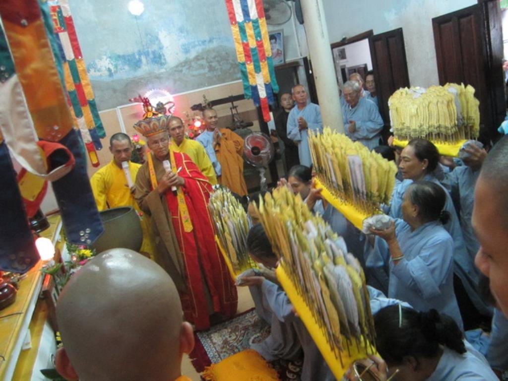 Đại lễ cầu siêu trai đàn chẩn tế giải oan bạt độ tại chùa Khánh Long