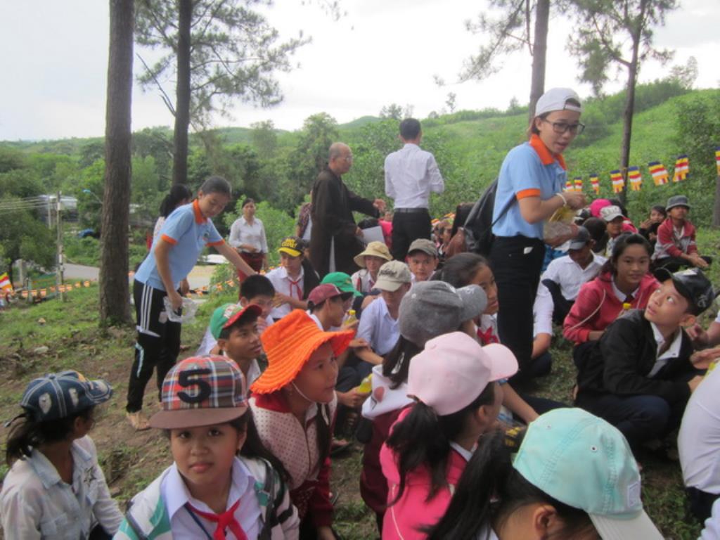 Chùa Phật giáo Khánh Vĩnh tổ chức Đại lễ Vu lan báo hiếu PL.2559