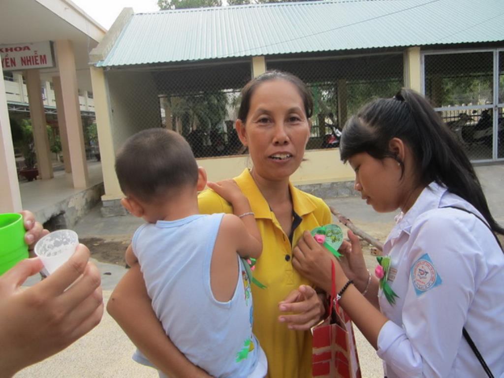 Chùa Bảo Phước mang “Hoa hồng xuống phố”