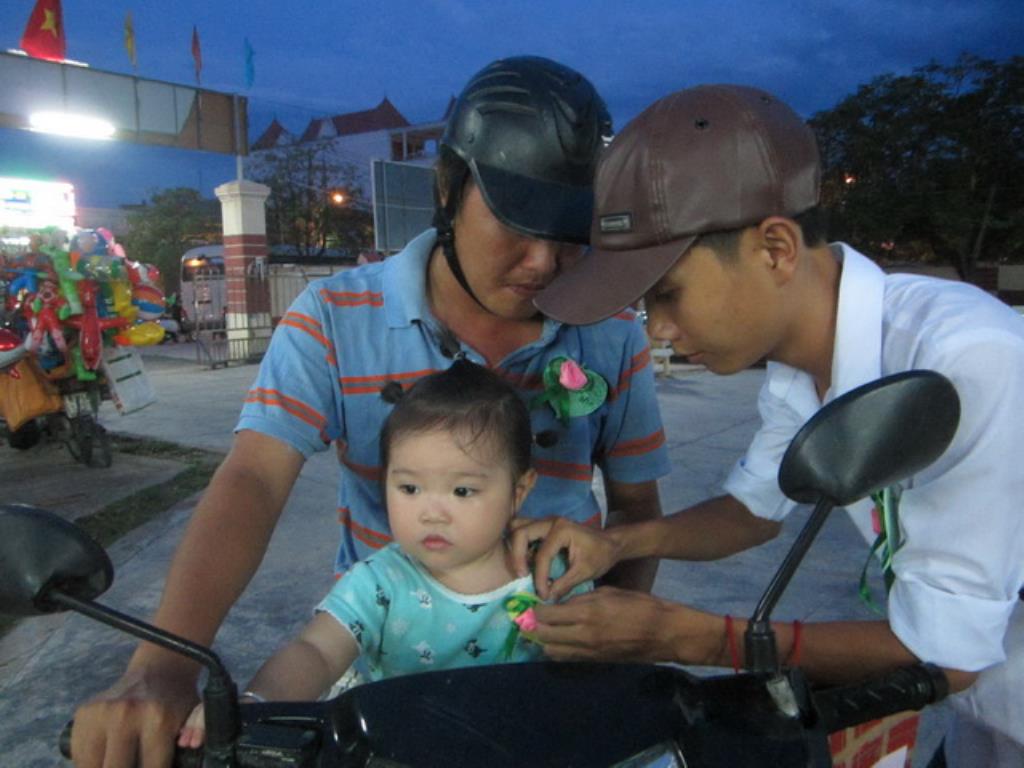 Chùa Bảo Phước mang “Hoa hồng xuống phố”