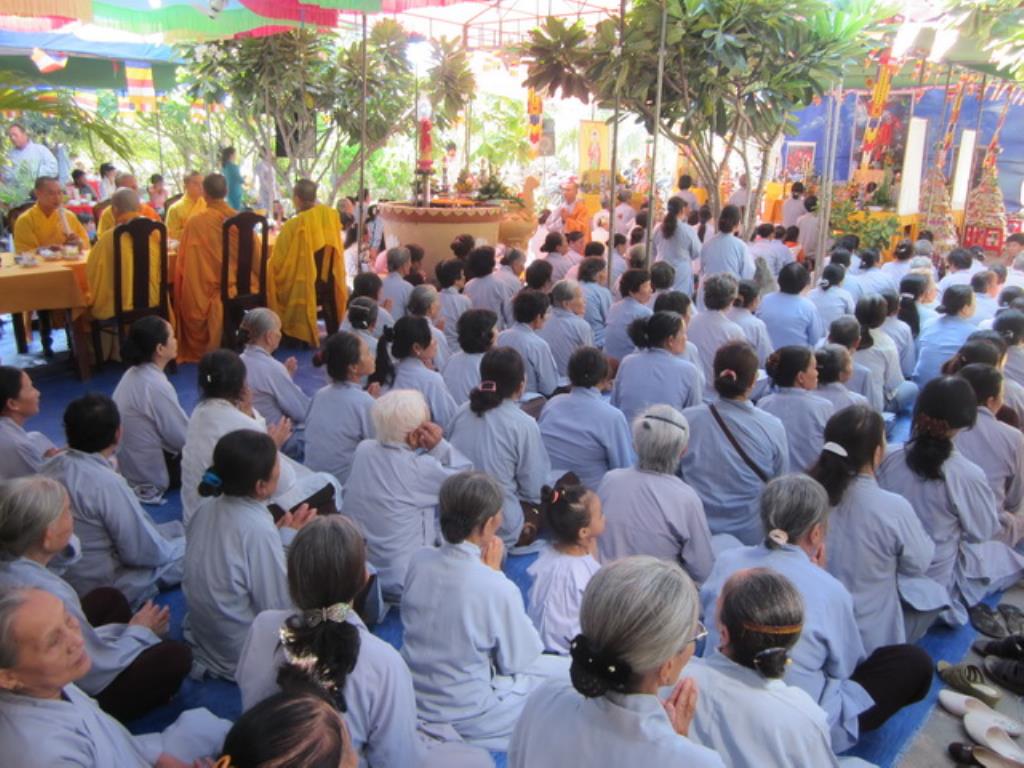 Đại lễ cầu siêu trai đàn chẩn tế giải oan bạt độ tại chùa Khánh Long