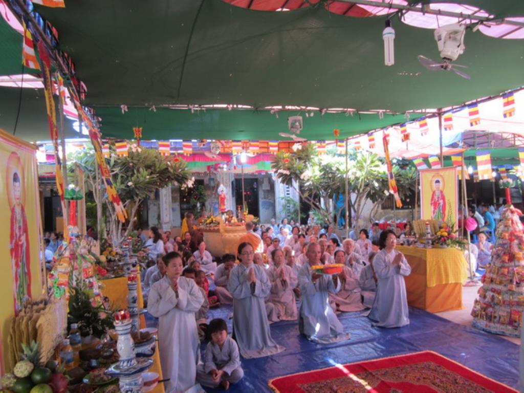 Đại lễ cầu siêu trai đàn chẩn tế giải oan bạt độ tại chùa Khánh Long