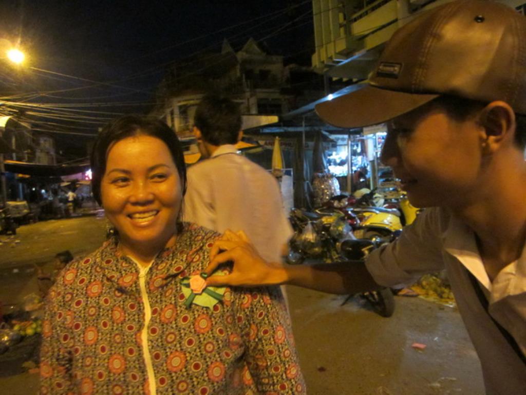 Chùa Bảo Phước mang “Hoa hồng xuống phố”