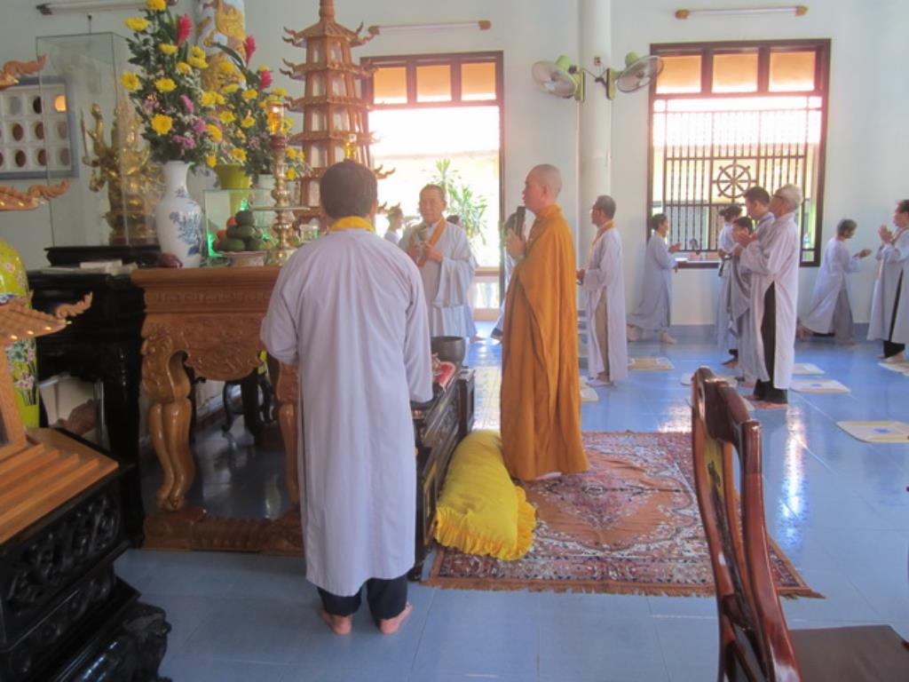 Một ngày tu tập Bát Quan Trai giới tại chùa Đức Hòa