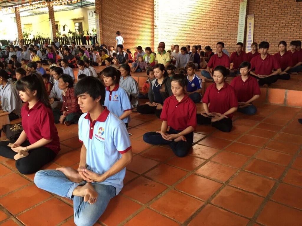 Khóa Tu Một Ngày An Lạc Và Vui Trung Thu Cho Các Em Phật Tử Tại Chùa Hoa Nghiêm (PL: 2559 – DL: 2015)