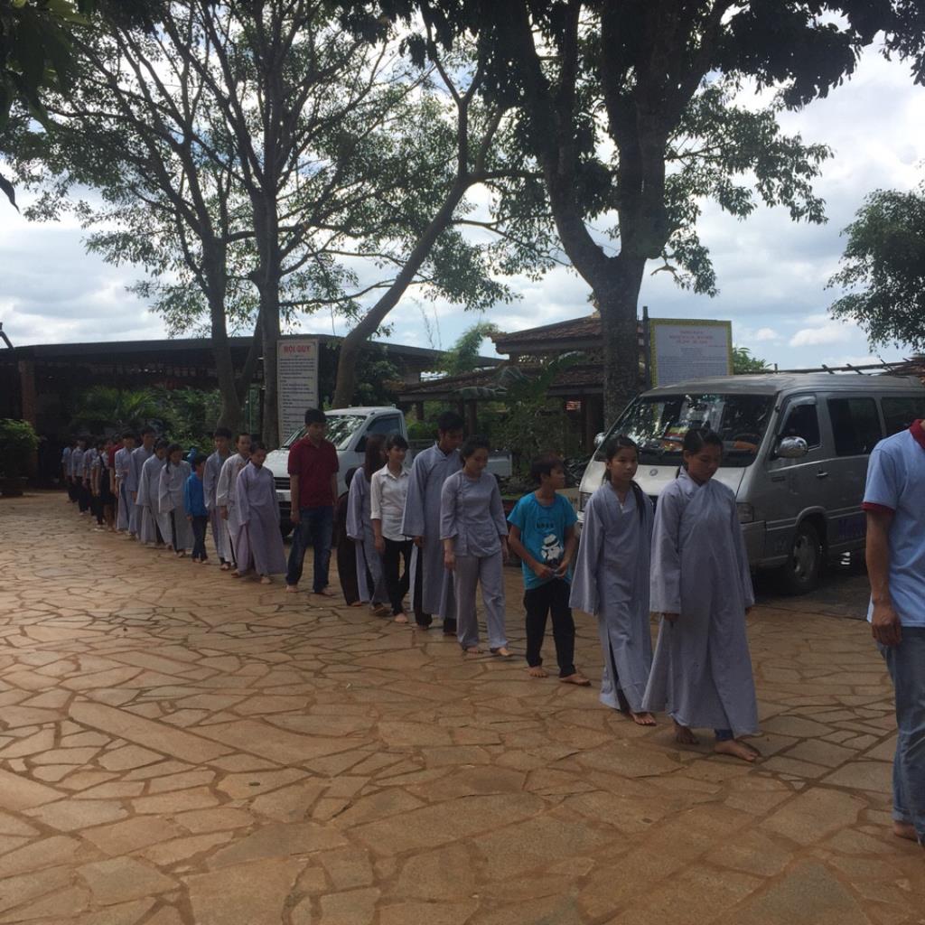 Khóa Tu Một Ngày An Lạc Và Vui Trung Thu Cho Các Em Phật Tử Tại Chùa Hoa Nghiêm (PL: 2559 – DL: 2015)