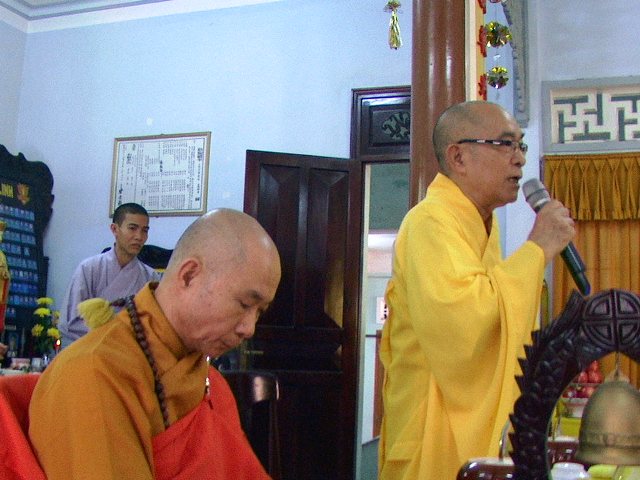 Khánh Hòa: Nghĩa Minh Ni tự lễ Trai tăng cúng dường