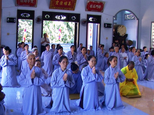 Khánh Hòa: Nghĩa Minh Ni tự lễ Trai tăng cúng dường