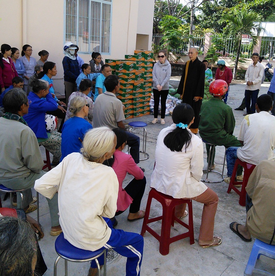 Khánh Hòa: Chùa Sắc tứ Minh Thiện trao tặng 70 phần quà từ thiện