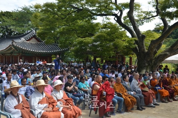 Hàn Quốc: Cổ Tự Cheondeungsa  tổ chức liên hoan văn hóa đa quốc gia cho người nhập cư