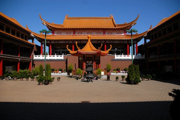 Danh thắng Linh Nghiêm sơn tự Canada