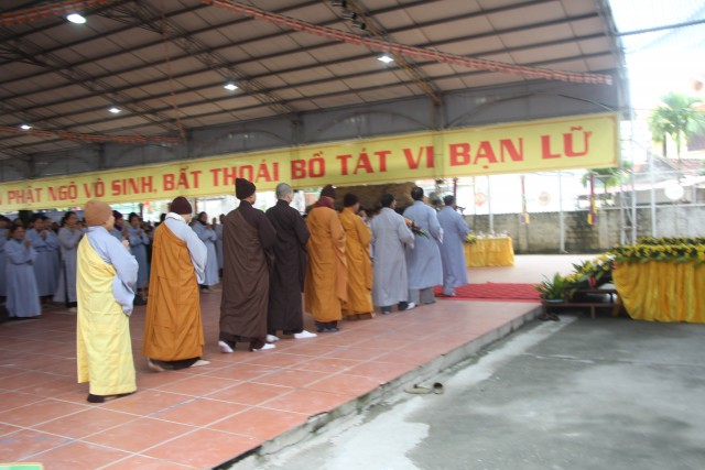 Thái Bình: Lễ quy y Tam Bảo, thế phát xuất gia tại chùa Từ Xuyên