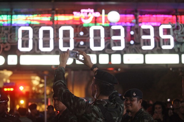 Thái Lan gần 20 triệu Phật tử cầu nguyện tân niên 2016