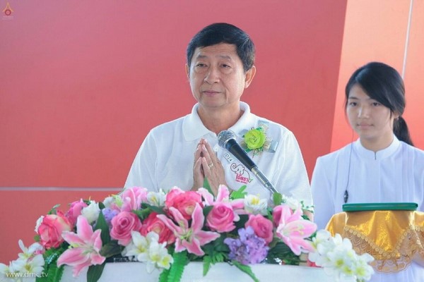 Chùm ảnh Dâng y Kathina tại Tỉnh Pathum Thani, Thái Lan