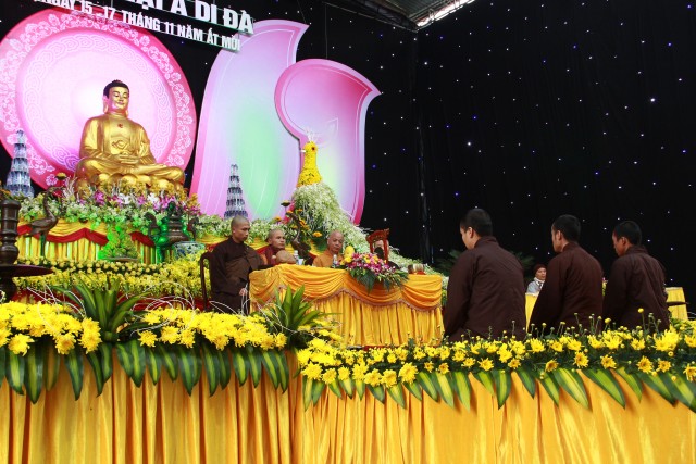 Thái Bình: Lễ quy y Tam Bảo, thế phát xuất gia tại chùa Từ Xuyên