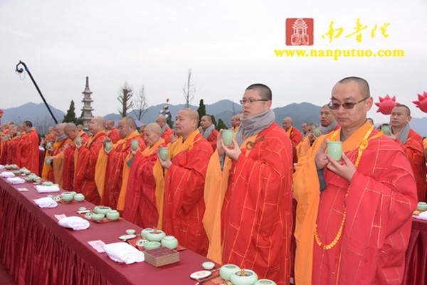 Trung Quốc: Khai quang tượng Thiên Thủ Thiên Nhãn lộ thiên cao nhất thế giới