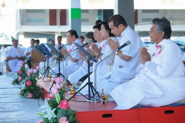 Chùm ảnh Dâng y Kathina tại Tỉnh Pathum Thani, Thái Lan