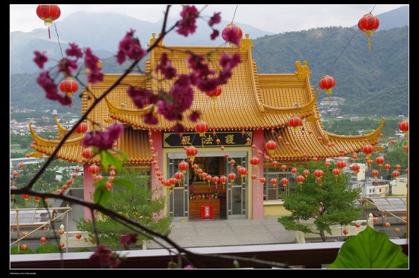 Danh thắng Linh Nghiêm sơn tự Canada
