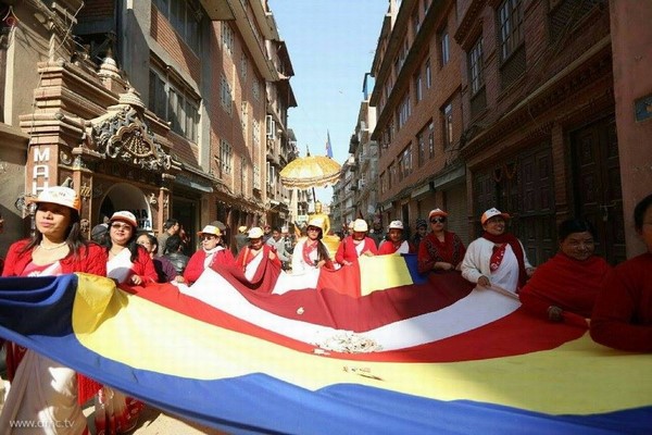 Nepal: Phật giáo tổ chức xuất gia gieo duyên và nhiễu hành quanh Thành phố Kathmandu