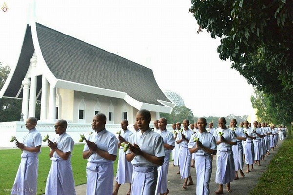 Thái Lan: Chùm ảnh Tu viện Dhammakaya tổ chức cho người Campuchia xuất gia