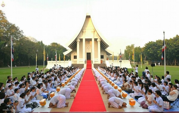 Thái Lan: Chùm ảnh Tu viện Dhammakaya tổ chức cho người Campuchia xuất gia