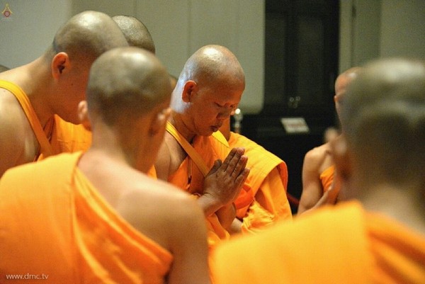 Thái Lan: Chùm ảnh Tu viện Dhammakaya tổ chức cho người Campuchia xuất gia