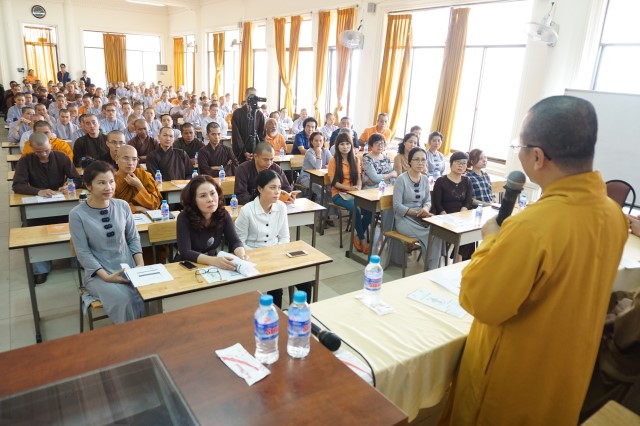 Quỹ Đạo Phật Ngày Nay kết hợp với TTYK Phước An hỗ trợ bảo hiểm y tế cho 600 Tăng Ni sinh